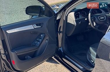 Седан Audi A4 2012 в Умані