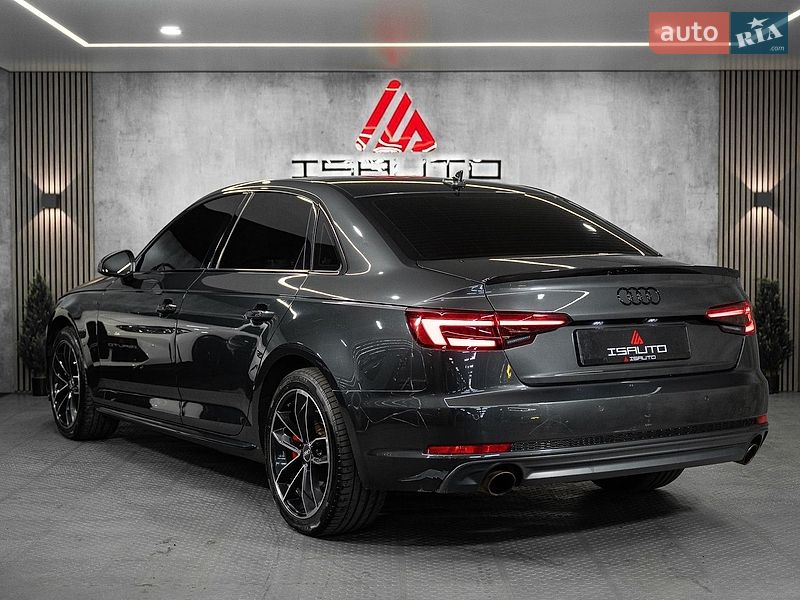 Седан Audi A4 2015 в Одессе