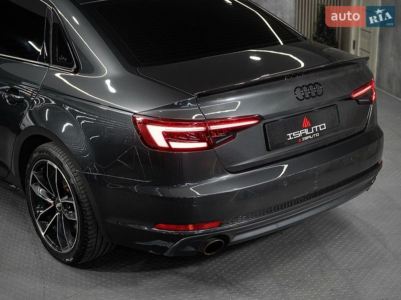 Седан Audi A4 2015 в Одессе