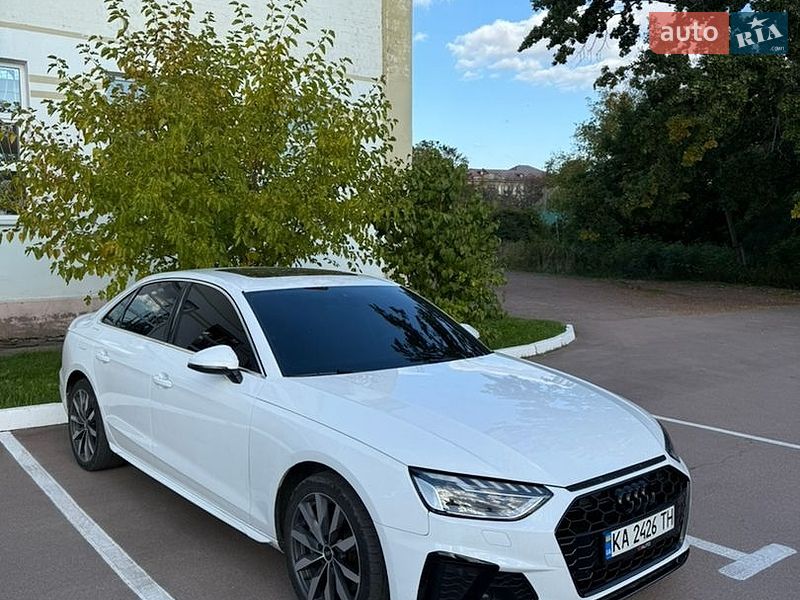 Седан Audi A4 2023 в Коростені