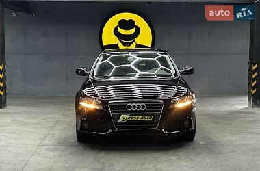 Седан Audi A4 2011 в Чернівцях