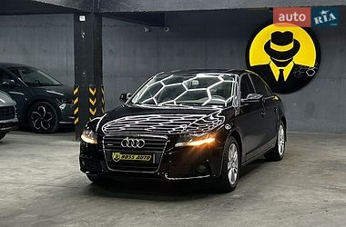 Седан Audi A4 2011 в Чернівцях