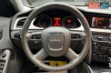 Седан Audi A4 2011 в Чернівцях