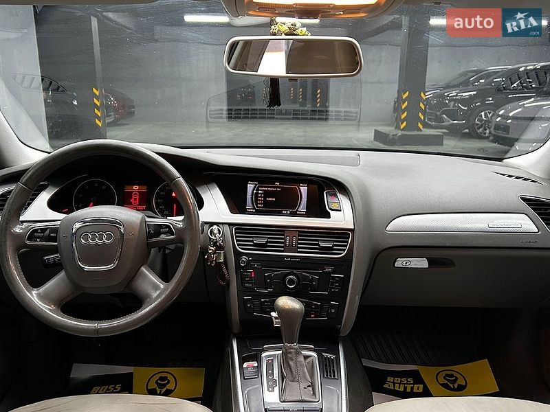 Седан Audi A4 2011 в Чернівцях