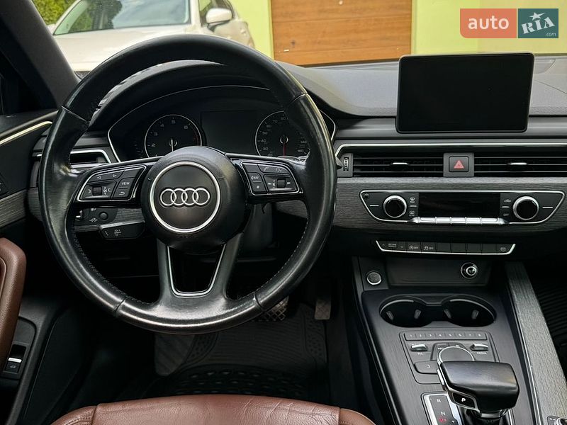 Седан Audi A4 2017 в Ивано-Франковске