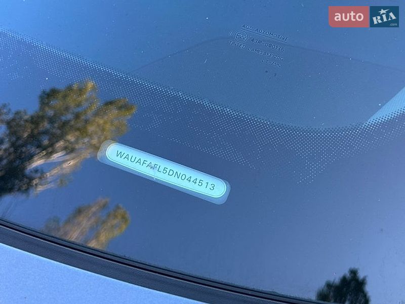 Седан Audi A4 2013 в Черкасах