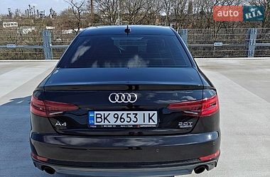 Седан Audi A4 2016 в Ровно
