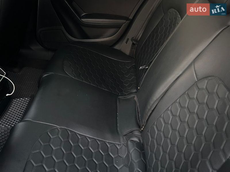 Универсал Audi A4 2010 в Жовкве