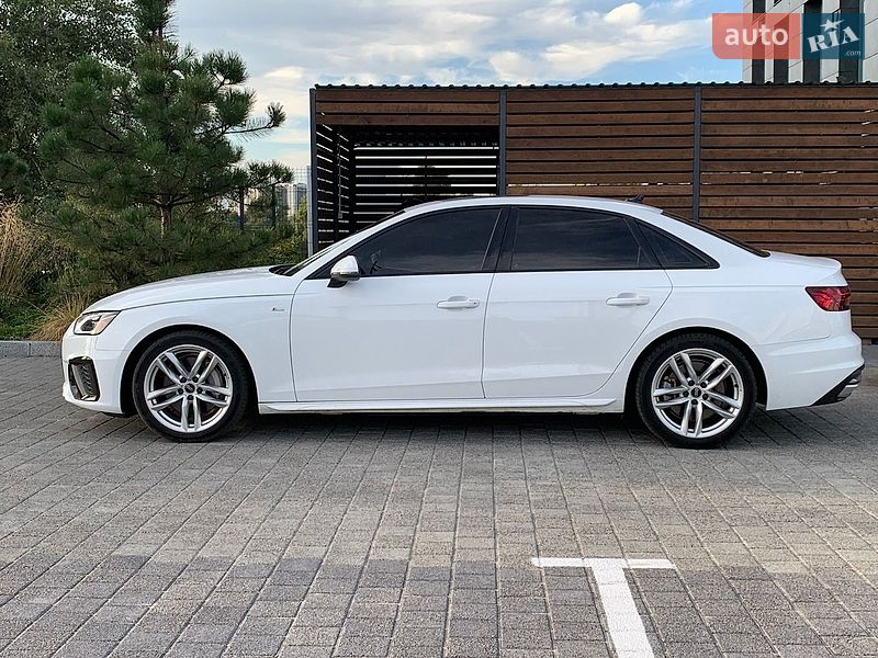 Седан Audi A4 2023 в Києві