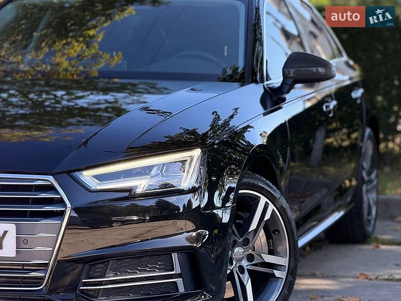 Седан Audi A4 2015 в Стрию