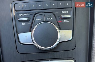 Седан Audi A4 2015 в Стрию