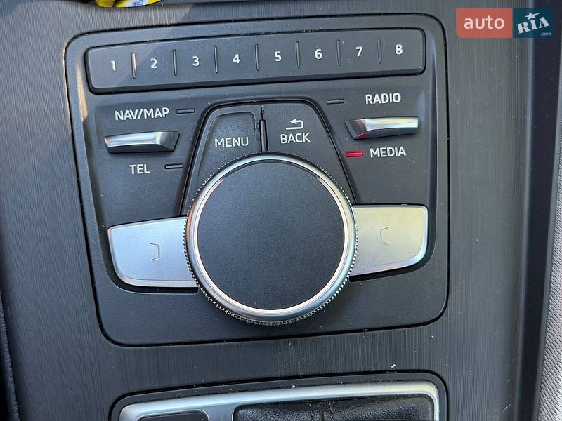 Седан Audi A4 2015 в Стрию