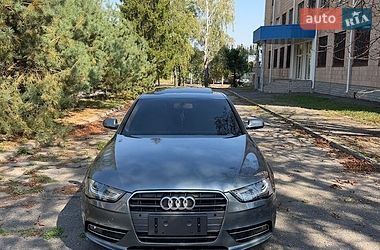 Седан Audi A4 2012 в Полтаві