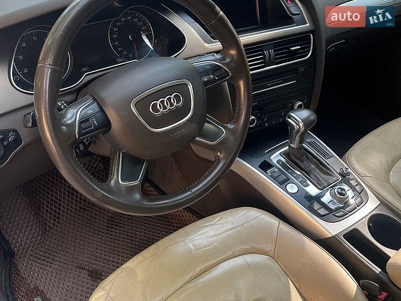 Седан Audi A4 2012 в Полтаве