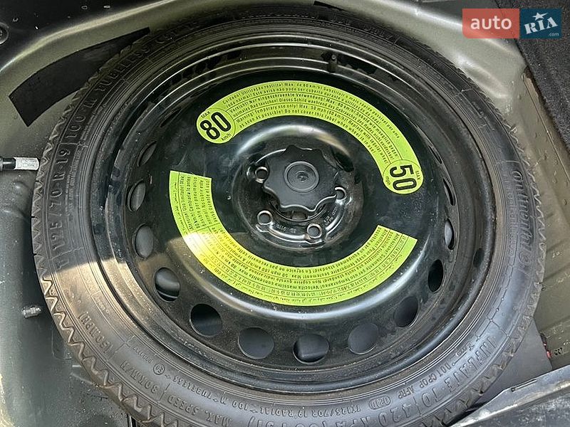 Седан Audi A4 2012 в Полтаве