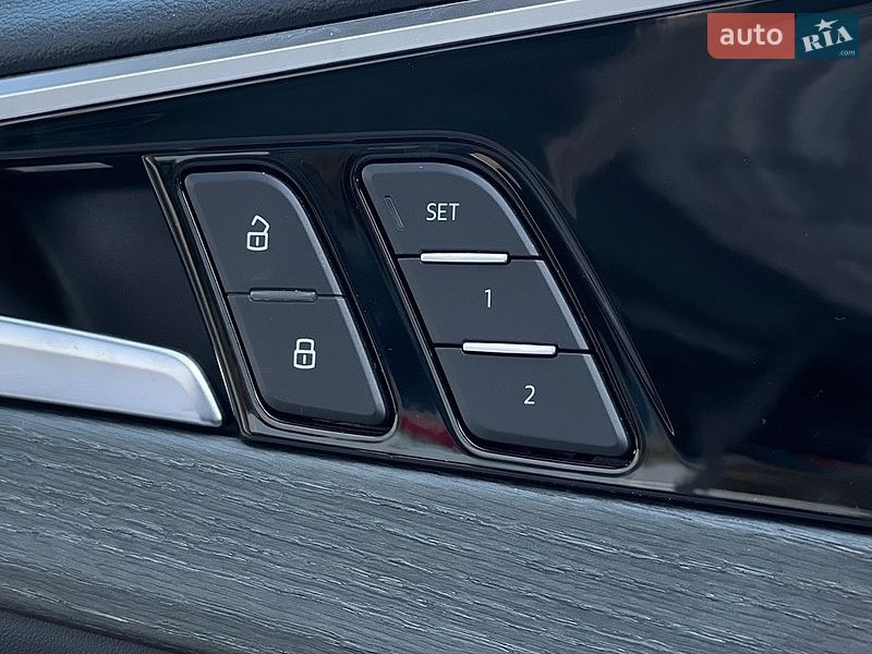 Седан Audi A4 2021 в Львові