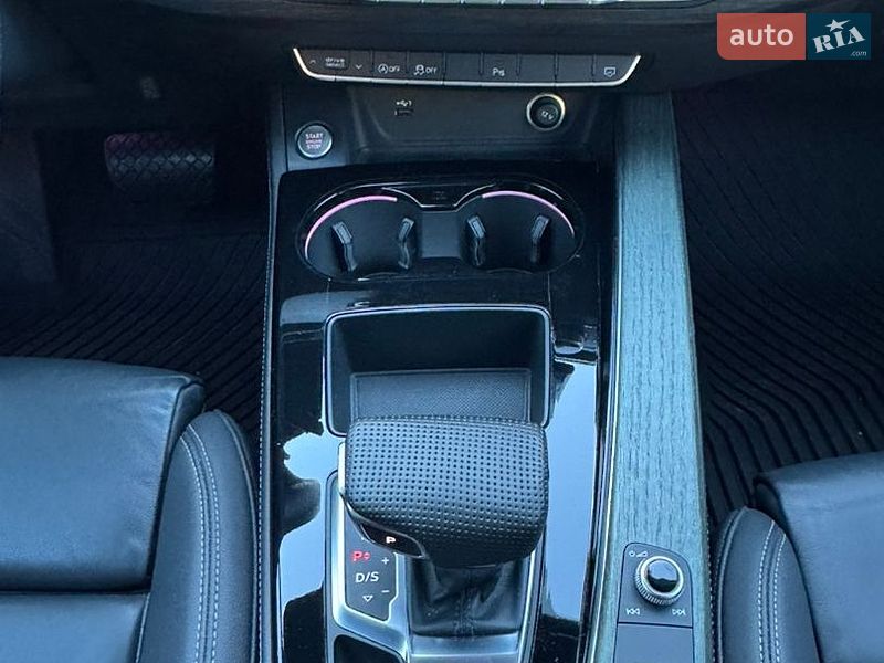 Седан Audi A4 2020 в Киеве