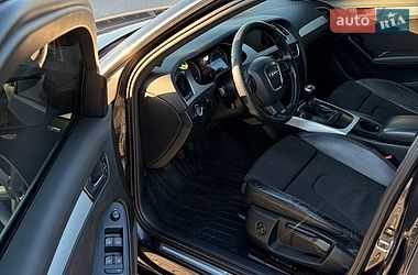 Седан Audi A4 2010 в Львові