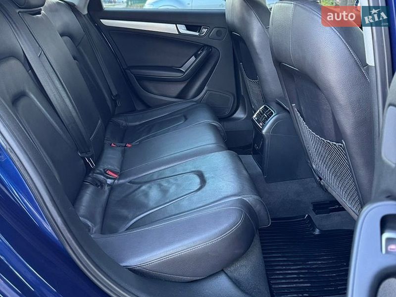 Седан Audi A4 2014 в Києві
