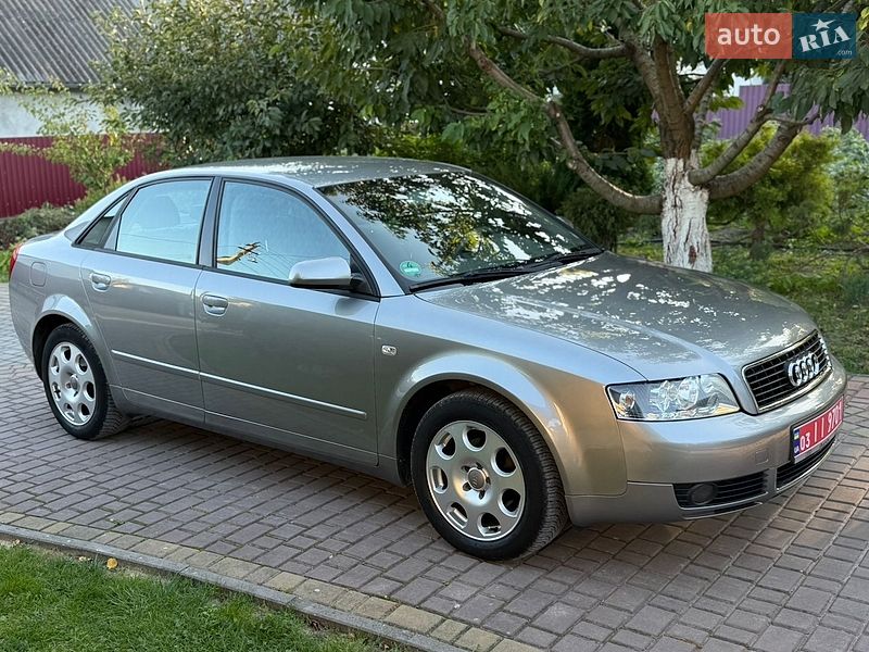 Седан Audi A4 2004 в Вишнівці
