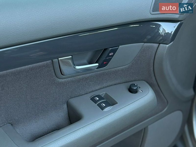 Седан Audi A4 2004 в Вишнівці