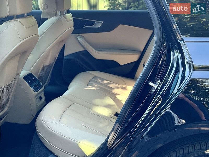 Седан Audi A4 2022 в Вінниці
