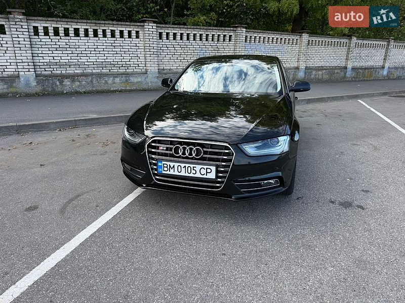 Седан Audi A4 2014 в Виннице