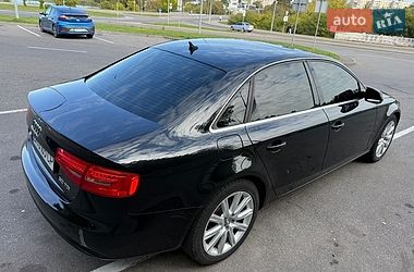 Седан Audi A4 2014 в Виннице