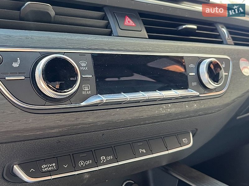 Седан Audi A4 2021 в Стрые