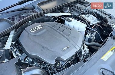 Седан Audi A4 2019 в Львові