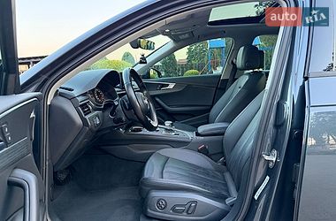 Седан Audi A4 2017 в Стрию