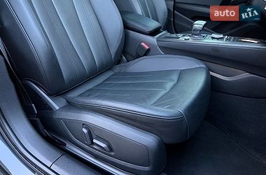 Седан Audi A4 2017 в Стрию