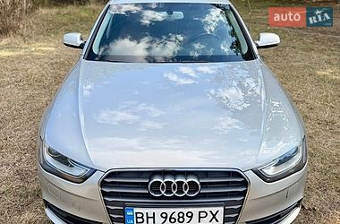 Седан Audi A4 2012 в Одесі