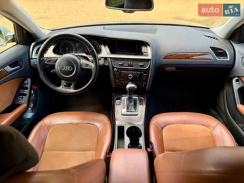 Седан Audi A4 2012 в Одесі