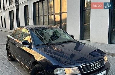 Седан Audi A4 1997 в Рівному