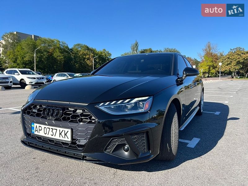 Audi A4 2023