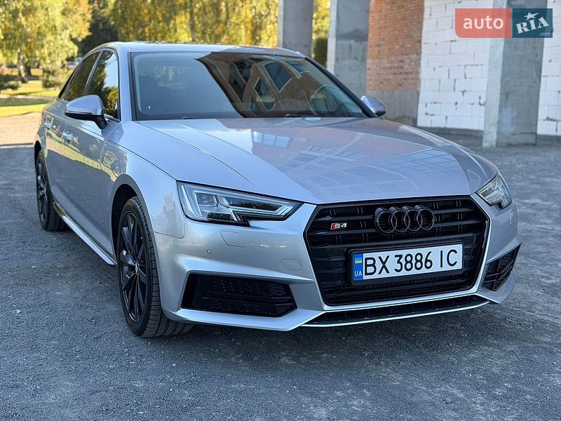 Седан Audi A4 2017 в Хмельницком