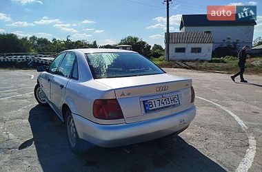 Седан Audi A4 1994 в Глобине