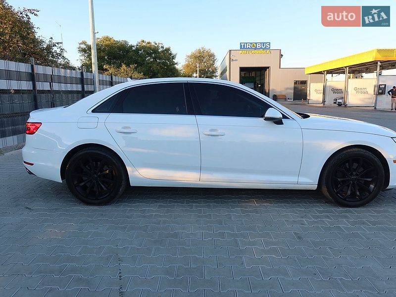 Седан Audi A4 2017 в Львове