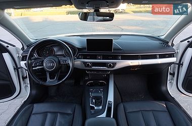 Седан Audi A4 2017 в Львове