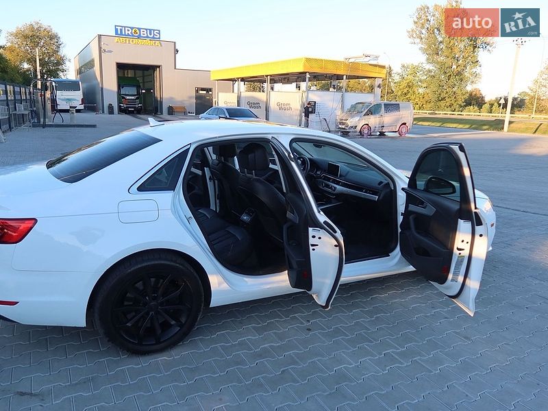 Седан Audi A4 2017 в Львове