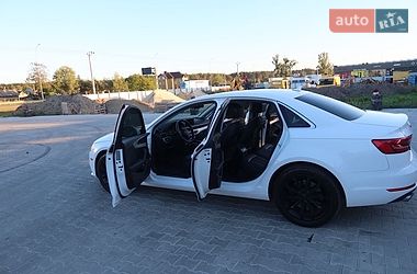 Седан Audi A4 2017 в Львове