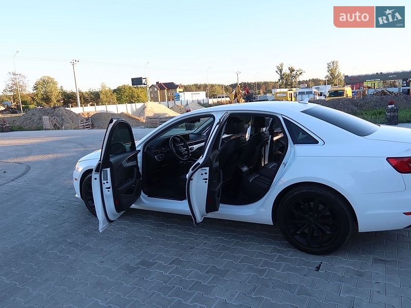 Седан Audi A4 2017 в Львове