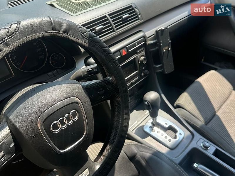 Седан Audi A4 2006 в Иршаве