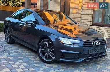 Седан Audi A4 2019 в Виннице