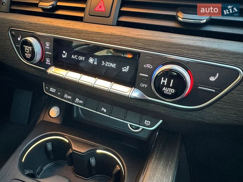 Седан Audi A4 2019 в Виннице