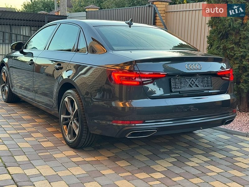 Седан Audi A4 2019 в Виннице