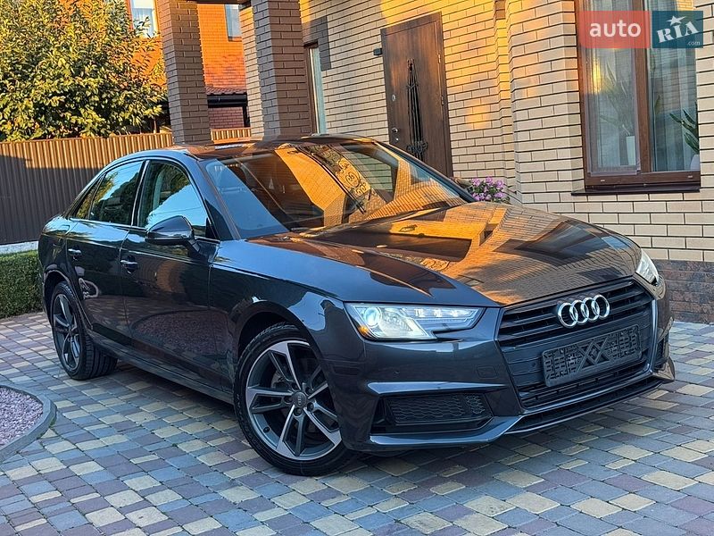 Седан Audi A4 2019 в Виннице