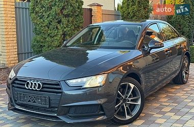 Седан Audi A4 2019 в Виннице