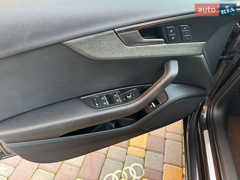 Седан Audi A4 2019 в Виннице